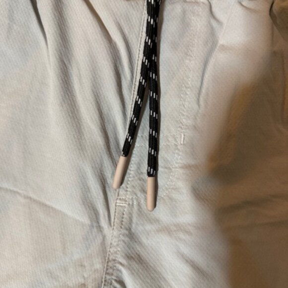 Legends Men's Luka Short 7" Inseam EUC - Gray with White - Picture 3 of 10